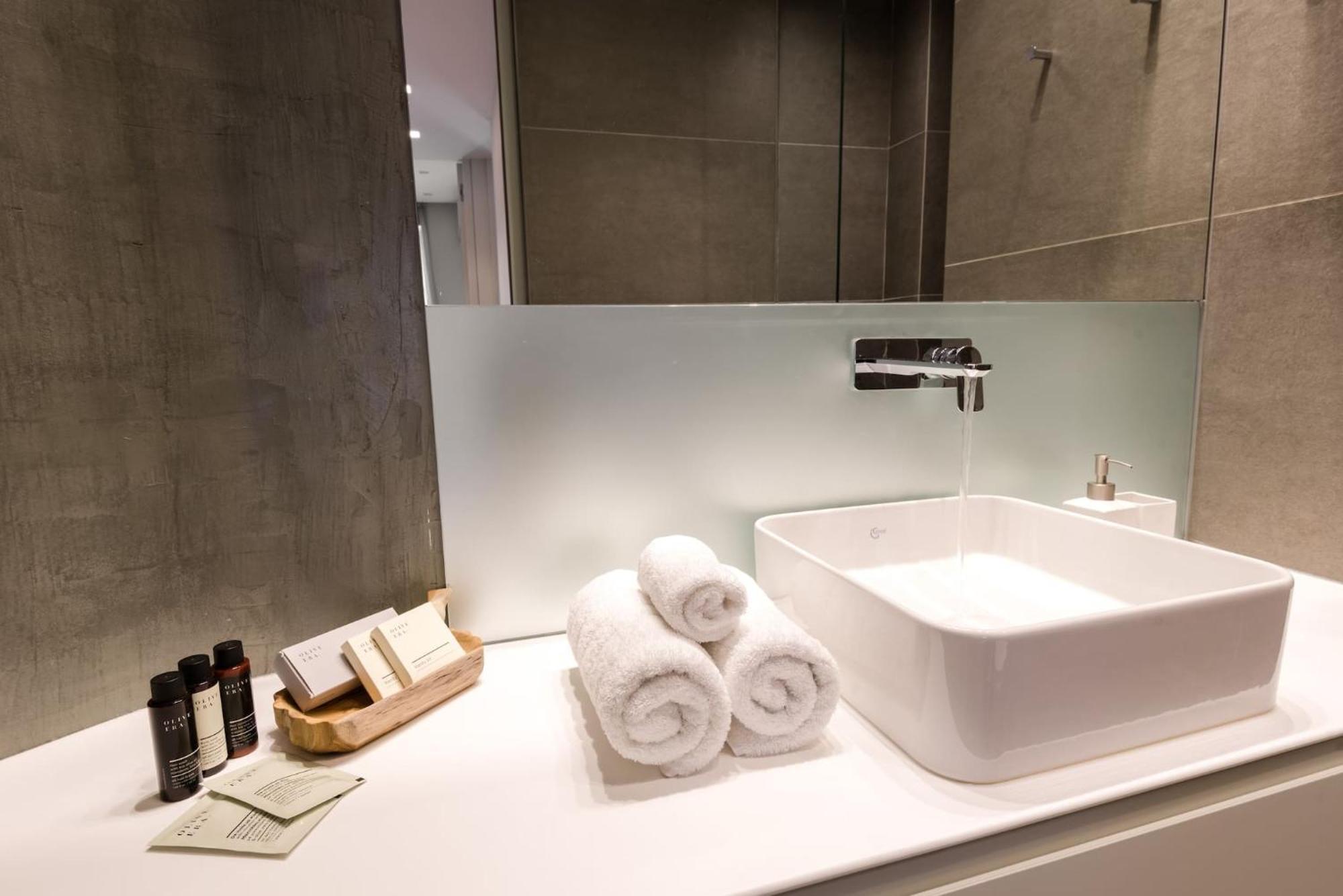 Urban Apt With Stunning Acropolis View & Roofdeck Αθήνα Εξωτερικό φωτογραφία