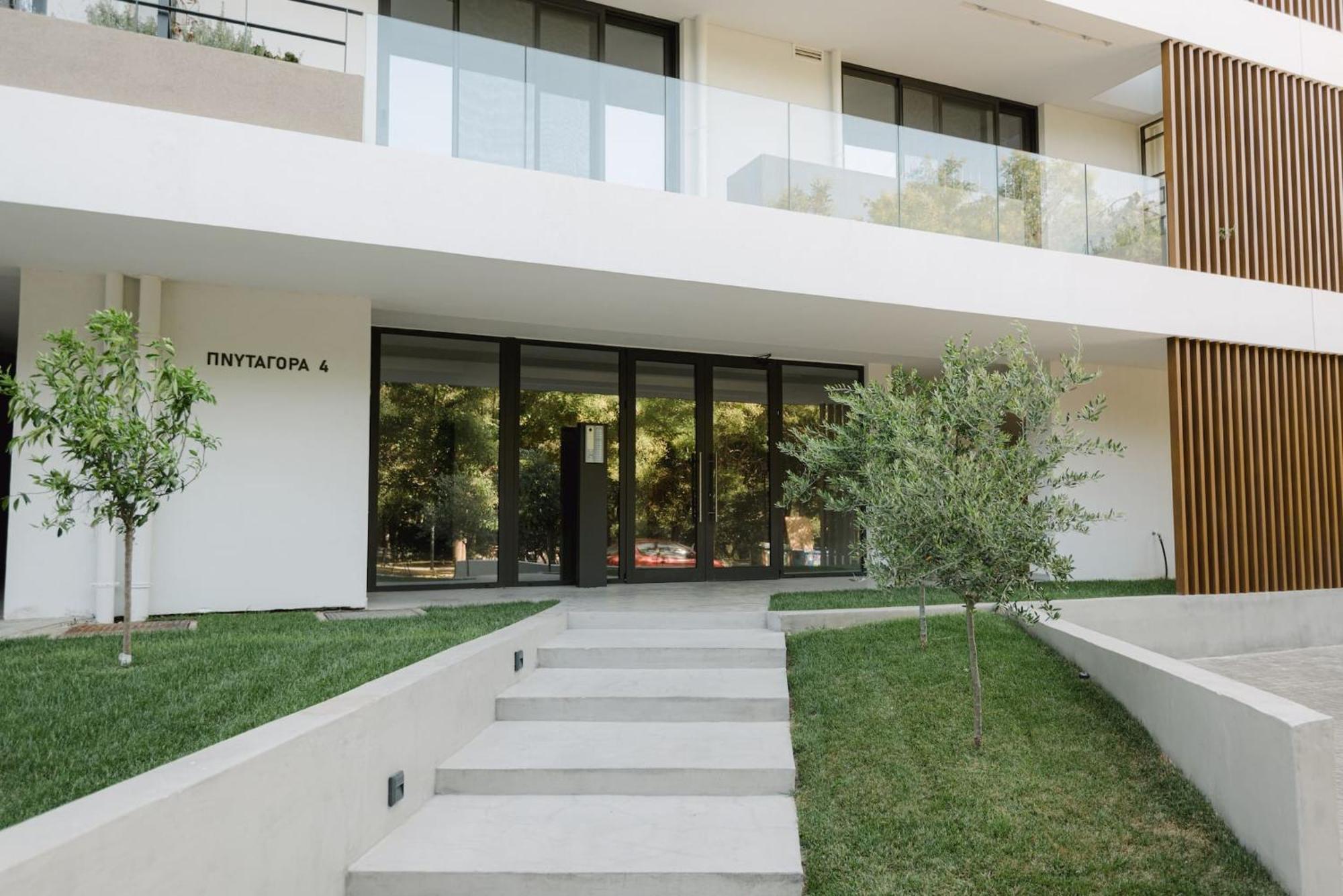 Urban Apt With Stunning Acropolis View & Roofdeck Αθήνα Εξωτερικό φωτογραφία